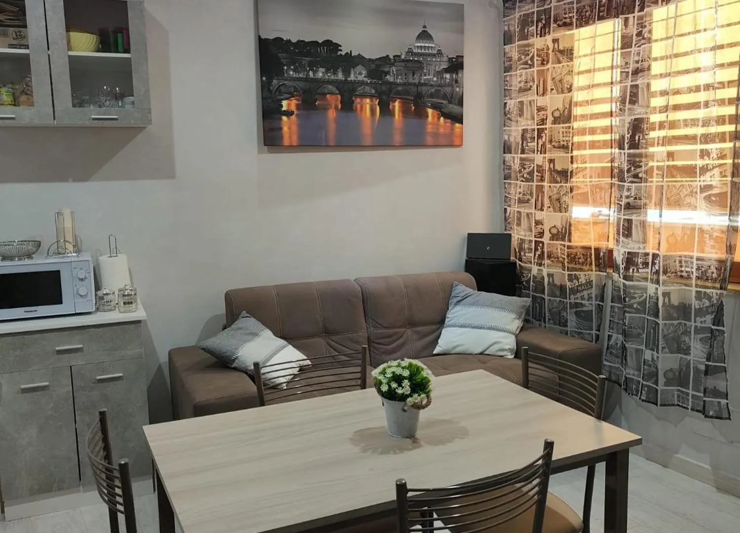 Roma Grey Suite location